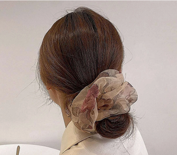 1pc Graphic Scrunchie