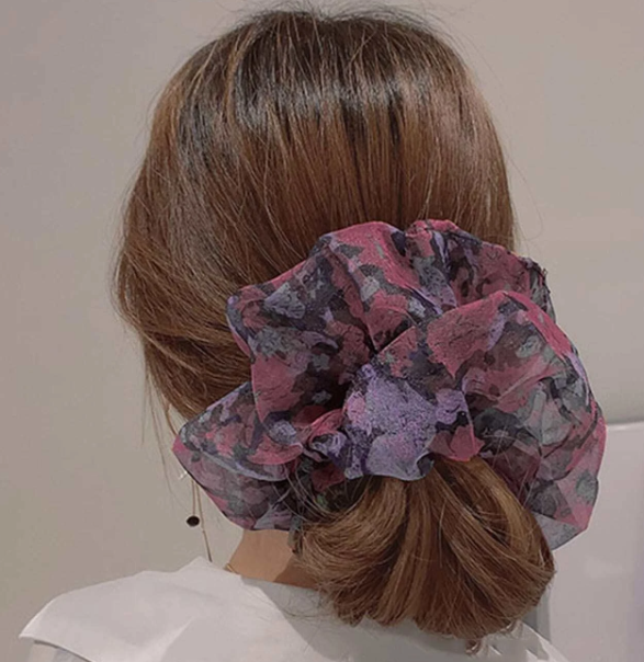1pc Graphic Scrunchie